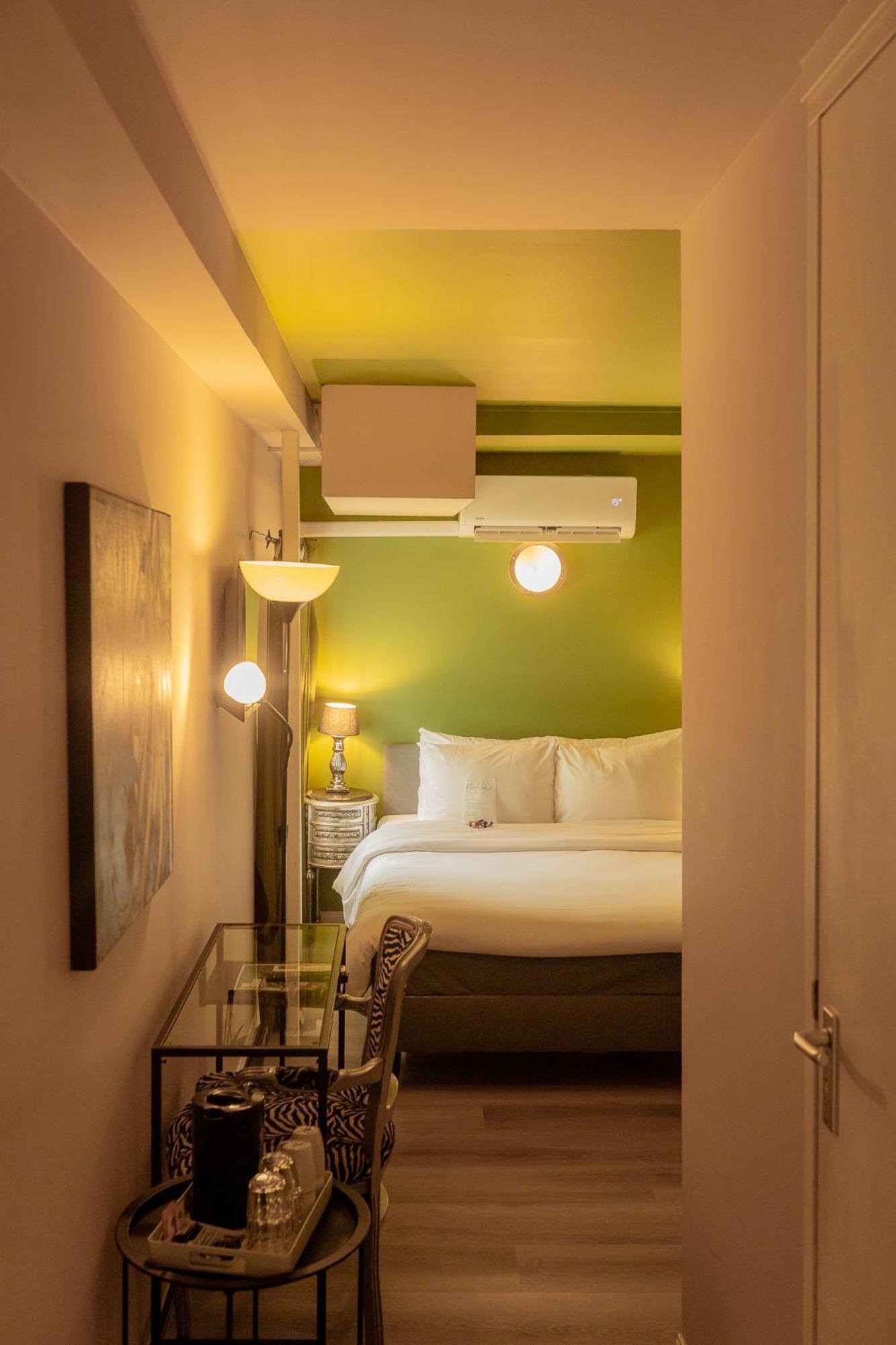 FLOATS by H2OTEL Rotterdam Exterior photo